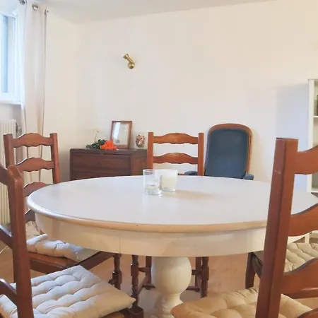 Au Coin Du Feu, Authentic & Natural