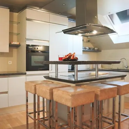 Au Coin Du Feu, Authentic & Natural *