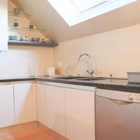 Au Coin Du Feu, Authentic & Natural