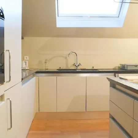 Au Coin Du Feu, Authentic & Natural