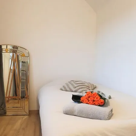 Au Coin Du Feu, Authentic & Natural アパート